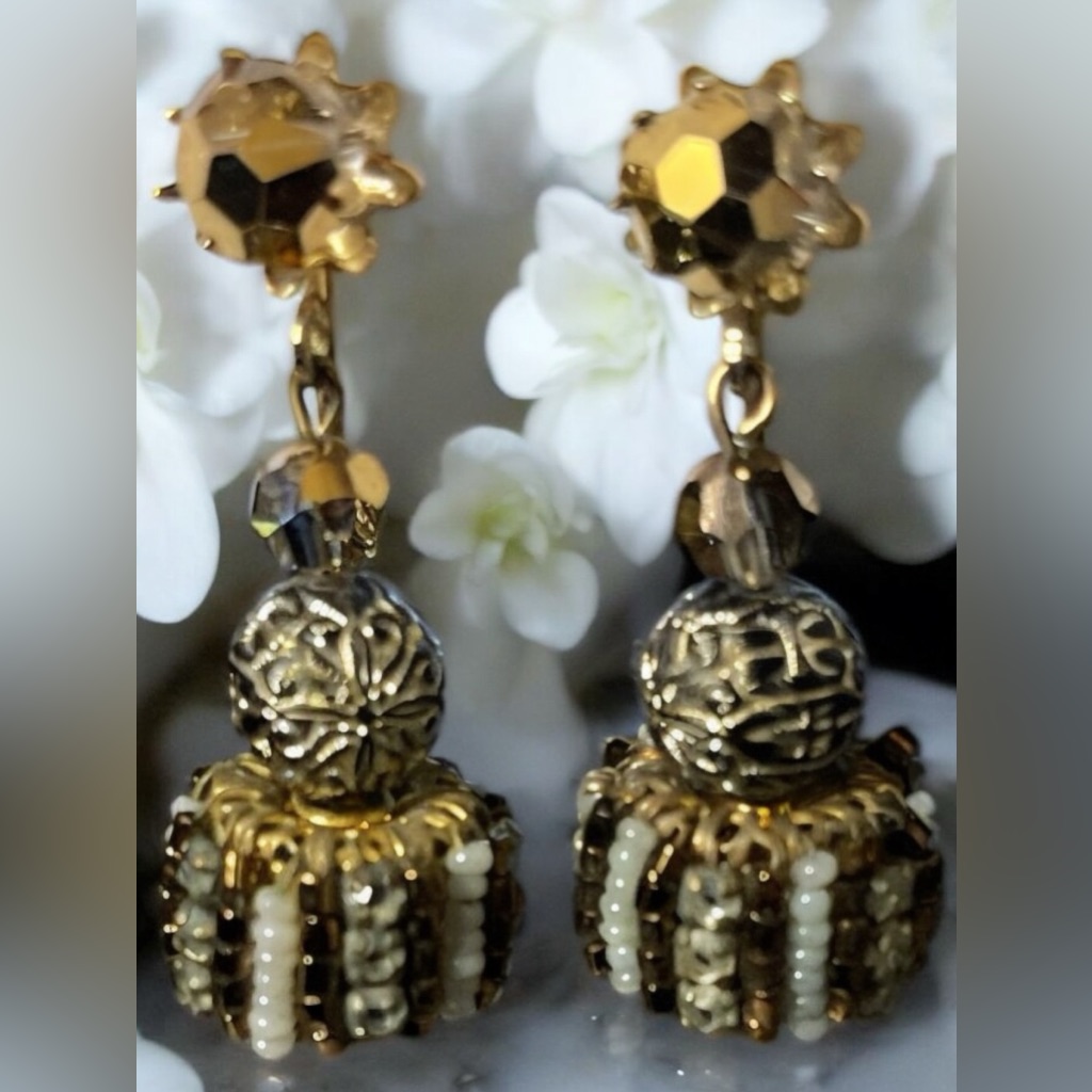 Signed Vendome Ab Crystal Beaded Clip-On Earrings 125$